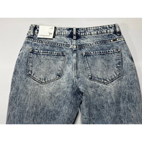 NWT Kancan Women's Relaxed Fit Distressed Tapered Denim Jeans - Size 7 (30x26.5) - Picture 4 of 8